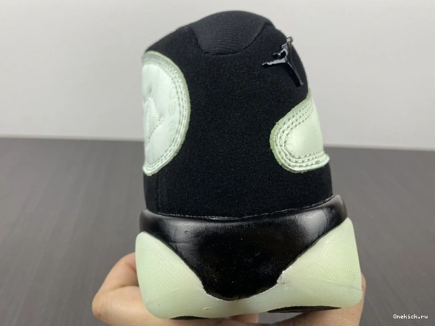 One Kick Day Single's 13 (2021) Air Retro Low Jordan DM0803-300 0809